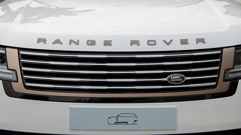 Lưới tản nhiệt Range Rover SV Autobiography 2024 