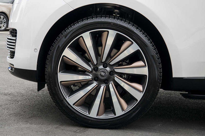 Range Rover SV Autobiography Trắng